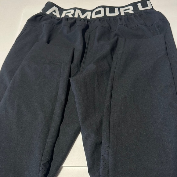 Under Armour Black Athletic Pants - Picture 6 of 9